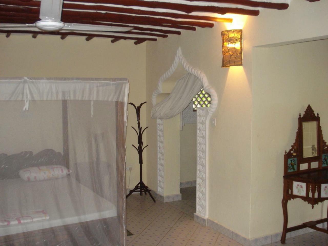 Coconut Village Beach Resort Diani Beach Room photo